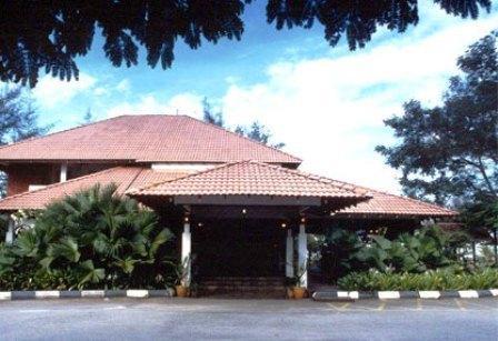 Duta Sands Beach Resort Kuantan Buitenkant foto